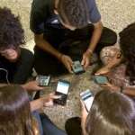 Adolescentes não têm apoio para lidar com redes sociais, diz pesquisa