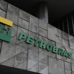 Petrobras aprova plano de demissão voluntária para até 1,1 mil pessoas